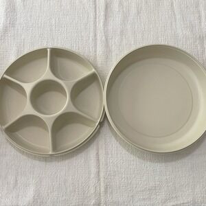 Vintage Tupperware Divided Veggie Relish Chip Serving Tray And Lid EUC‎ Retro